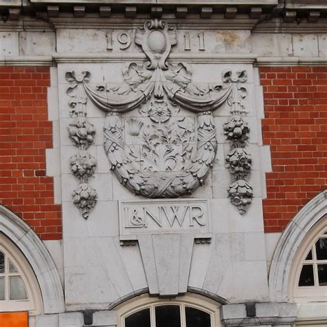 Hatch End Station : London Remembers, Aiming to capture all memorials ...