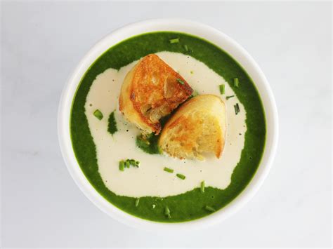 Creamy Spinach Soup - Shifty Crafty