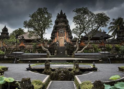 Exploring the Relationship between Architecture and Tourism in Bali ...