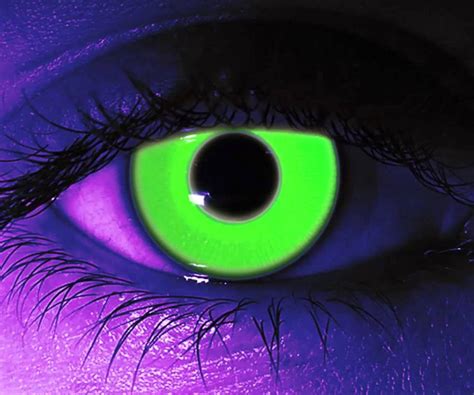 Glow In The Dark Contact Lenses | Halloween contact lenses, Halloween contacts, Green contacts