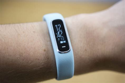 Garmin Vivosmart 4 review: An affordable band for easy fitness, SpO2 data | Ars Technica