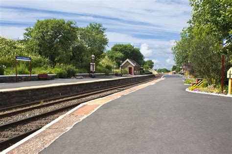 Horton-in-Ribblesdale Station © Ian Greig cc-by-sa/2.0 :: Geograph Britain and Ireland