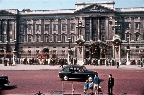 vintage everyday: 16 Vintage Color Photographs of Street Scenes of ...