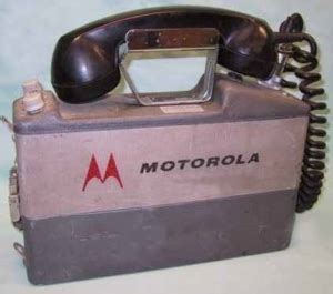 Motorola Handie-Talkie VHF - EMS Museum