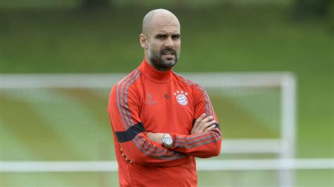 Travail de transition de Pep Guardiola dans un 5vs5 sur 3 zones ...