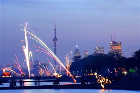 Best New Year's Eve Party Towns - Slideshow | U.S. News Travel | Toronto view, Free hotel, Lake ...