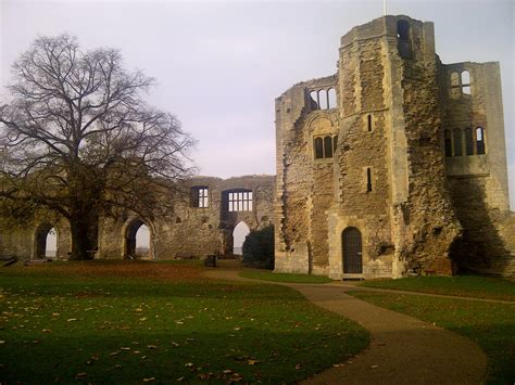 Newark Castle And Gardens