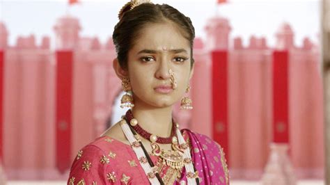 Watch Jhansi Ki Rani Season 1 Episode 106 : Laxmi Bai To Leave The Castle? - Watch Full Episode ...