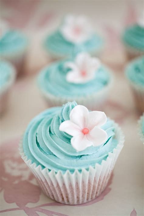 Cupcakes by Dan Chippendale | 500px | Cupcake cakes, Mini cakes, Pretty cupcakes