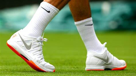 Nike News - Roger Federer Pushes Boundaries in New NIKE ZOOM VAPOR 9 TOUR LE