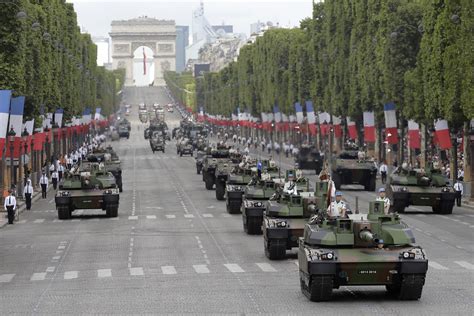 Trump wants big military parade on July 4