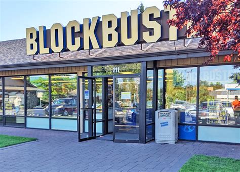 Visiting the Last Blockbuster Store in the World in Bend, Oregon! - Quirky Travel Guy