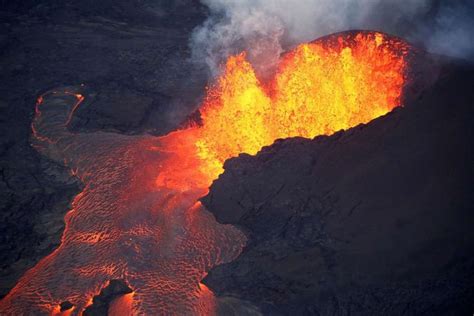 Satellite images show effects of Kilauea volcano's latest eruption on Hawaii's Big Island ...