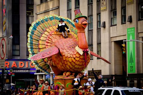 Macy’s Thanksgiving Day Parade History + How to See the Parade in ...