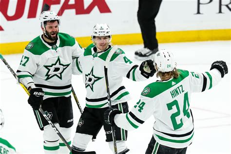 Dallas Stars Rally Behind Strong Start, Defeat Blues 4-2 In Game 2