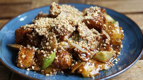 Singapore Rojak Recipe (Spicy Fruit Salad) | Singapore Food