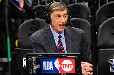 Marv Albert signs off for the last time on TNT: video