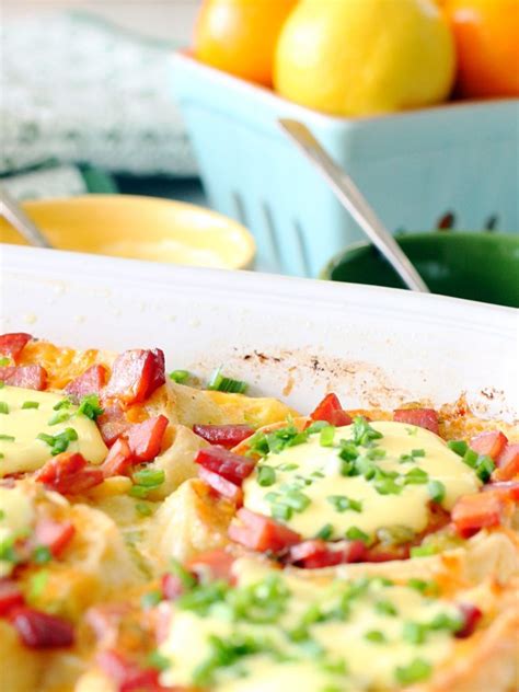 Eggs Benedict Breakfast Bake - Foodtastic Mom