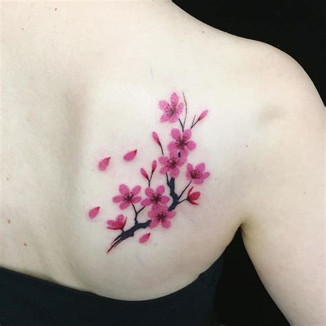 Tatuaje: Flores de Cerezo - Tatuajes para Mujeres