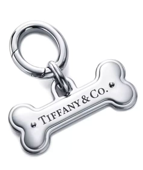 20 Luxury Dog Gifts for Posh Pet-Lovers: High-End Dog Accessories | Dog gifts, Best dog gifts ...