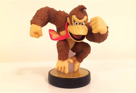 This Donkey Kong Amiibo Is a Fire-Flower Spamming Bastard – Lightgun Galaxy