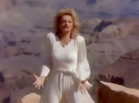 Bonnie Tyler - Holding Out For A Hero