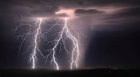 California lightning tips: What to do - and not do - during a thunderstorm