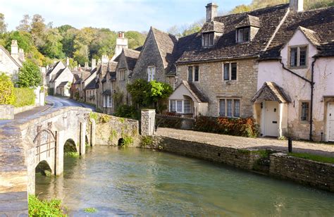 Kate Moss’s Cotswolds Hideaway: Where Does the Iconic Supermodel Live ...