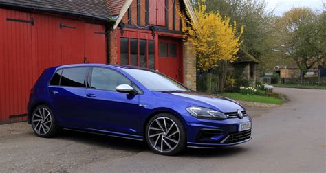 Volkswagen Golf R Review