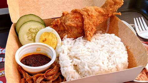 Jollibee Nasi Lemak Chickenjoy Limited Edition Menu Taste Test Singapore - YouTube