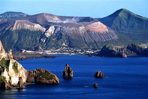 Le spiagge più belle delle isole Eolie | Viviconstile