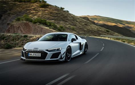 Audi Unveils Its Last V-10 Supercar: R8 Coupe V10 GT - The Detroit Bureau