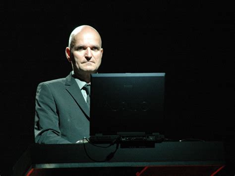 Chi era Florian Schneider, fondatore dei Kraftwerk morto a 73 anni