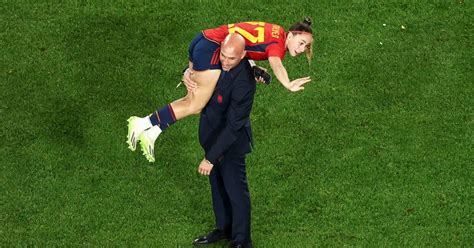 FIFA Probing Spain's Soccer President After Unwanted Kiss | Flipboard