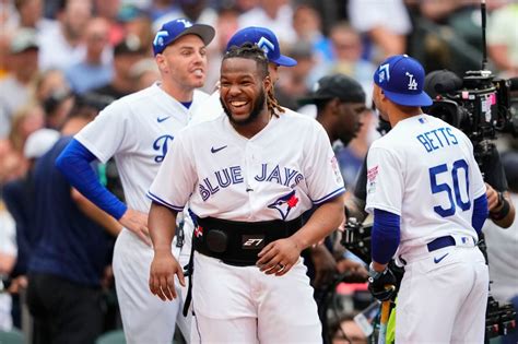 Vladimir Guerrero joins Vladimir Sr. as first father-son Home Run Derby ...