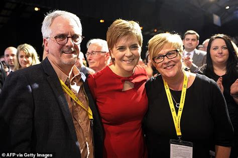 Who are Nicola Sturgeon's family? From husband Peter Murrell to her 'tarrot card reading sister ...