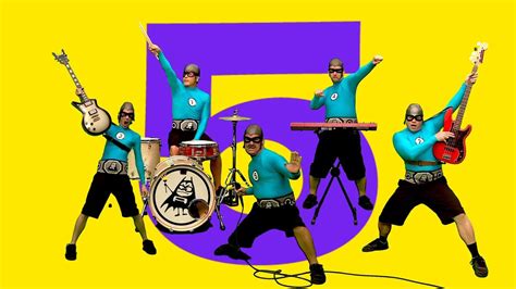 The AquaBats! 2010 Tour Intro! - YouTube