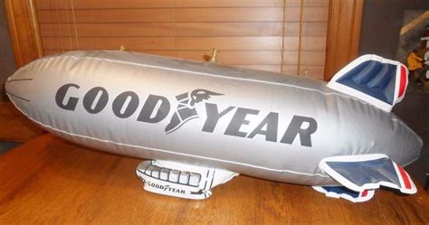 Vintage Inflatable Goodyear Blimp 1970's Silver Red White Blue | Rot weiß blau