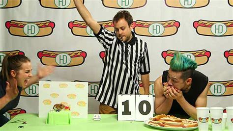 CUTE VIDEO: Competitive eater Takeru Kobayashi takes on tiny hamster in ...