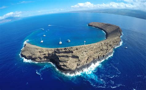 HAWAII’S NATURAL BEAUTY SHINES FROM ALL ANGLES AND ELEVATIONS