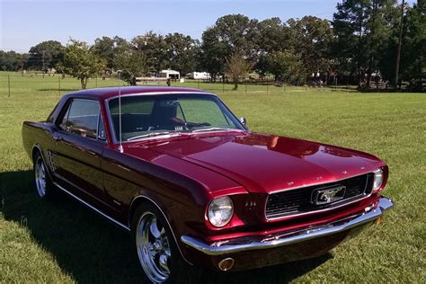 1966 FORD MUSTANG CUSTOM COUPE - Front 3/4 - 198847