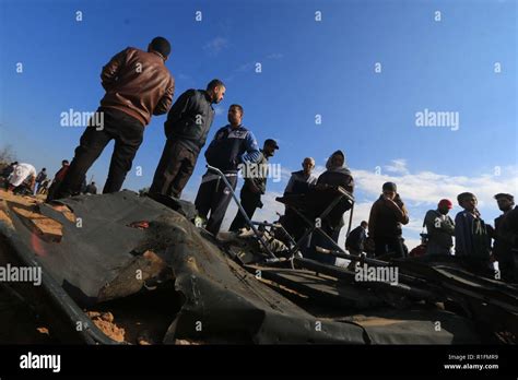 Khan Yunis, The Gaza Strip, Palestine. 12th Nov, 2018. Palestinians at ...