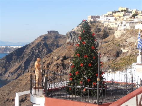 Fall the Beach Punk..: The "new" Christmas Tree at Caldera Santorini ...