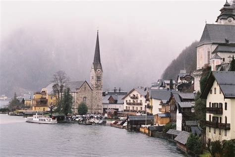 Premium Photo | Hallstatt in the winter