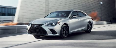 2023 Lexus ES300 - MotorWeek