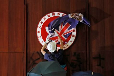 British colonial flag raised in Hong Kong as protests against China grow | Metro News