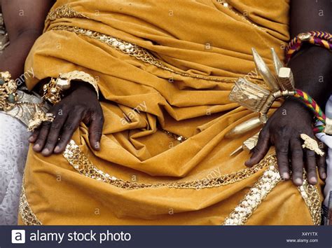 Ghana Gold Jewelry Stock Photos & Ghana Gold Jewelry Stock Images - Alamy