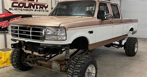 1996 Ford F-250 7.3L Powerstroke On Boggers 4x4 | Ford Daily Trucks