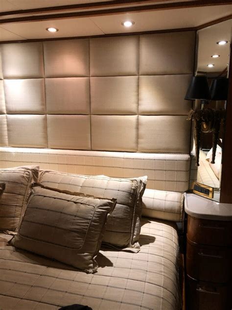 Luxury Boat Interiors - Canvasupholstery - Medium