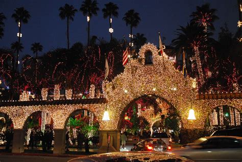 Mission Inn Christmas Lights | Mission Inn and Hotel, Rivers… | Flickr